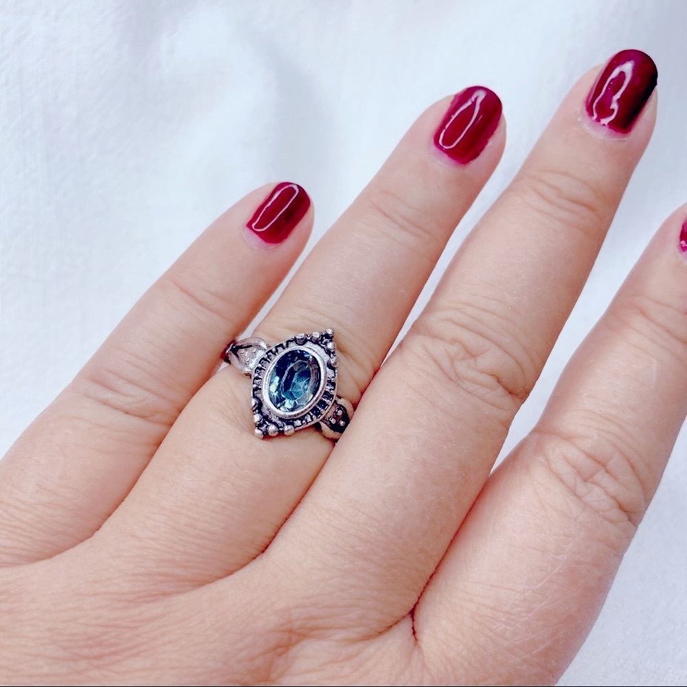 ❤️Seller’s Pick❤️ Simulated Emerald Boho Sliver Plated Ring - Picture 6 of 9